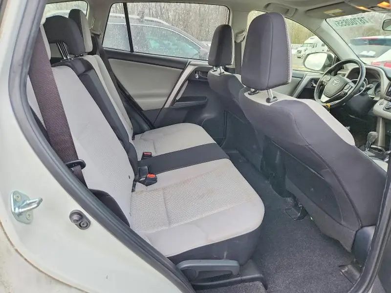 2016 TOYOTA RAV4 XLE  