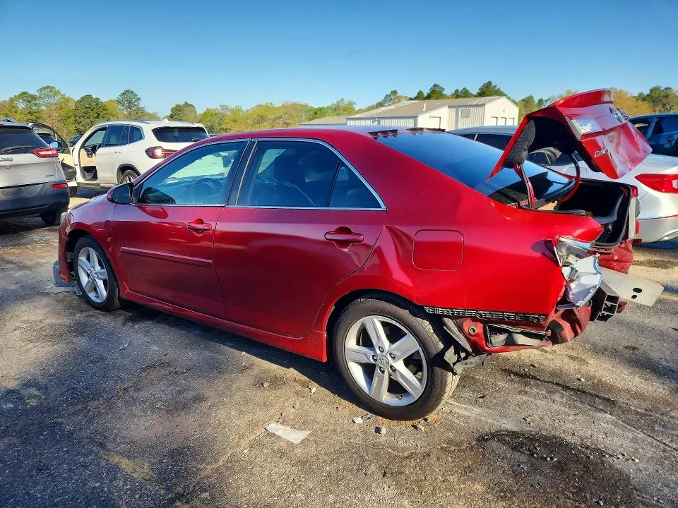 2013 TOYOTA CAMRY SE  