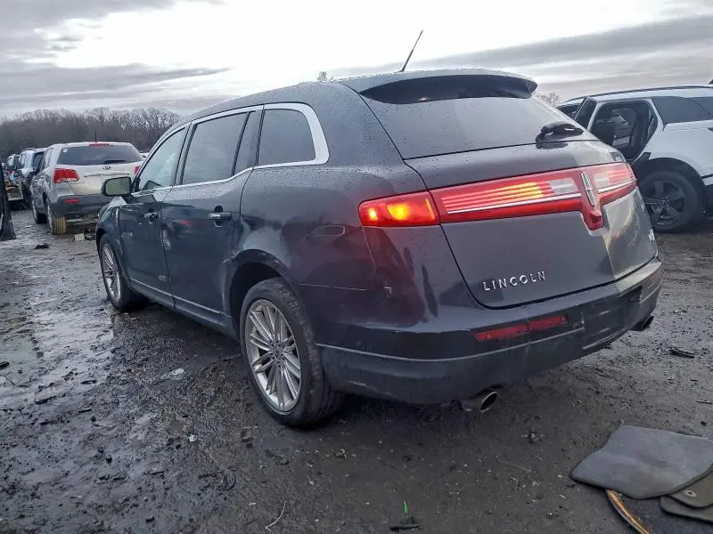 2019 LINCOLN MKT   