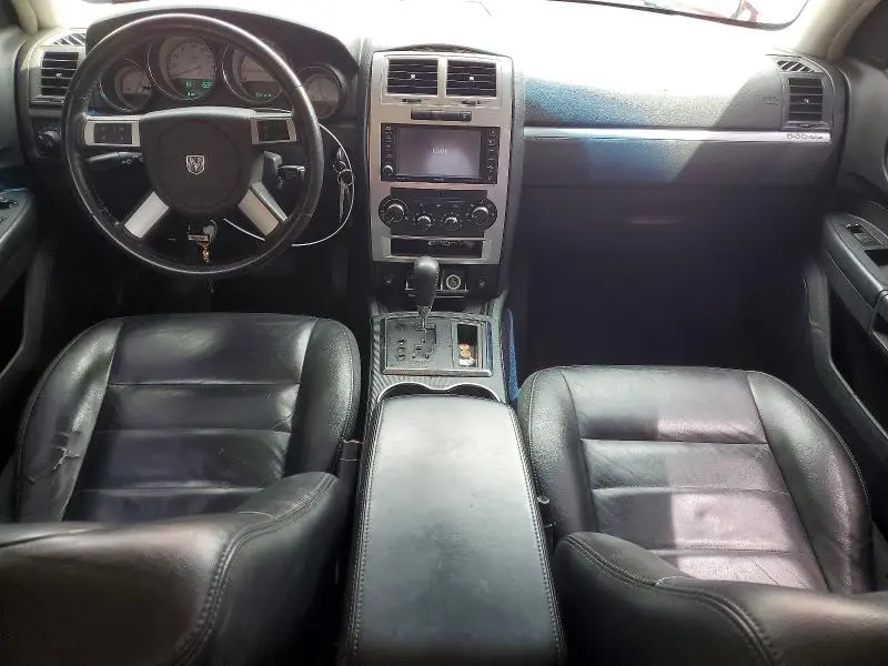 2010 DODGE CHARGER R  