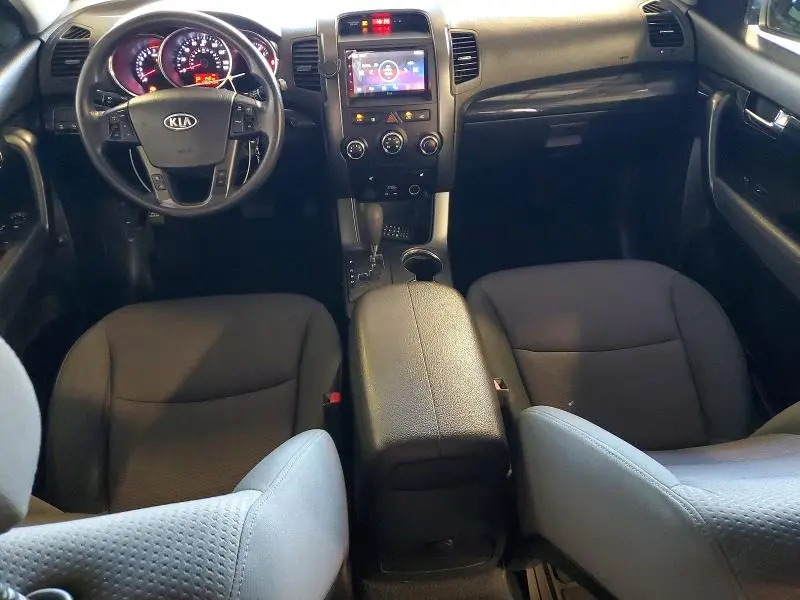 2013 KIA SORENTO LX  
