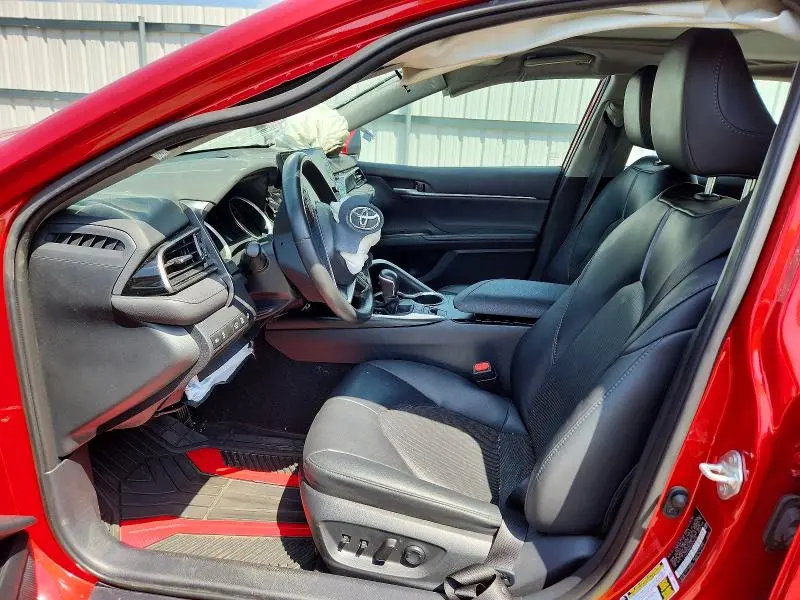 2024 TOYOTA CAMRY XLE  