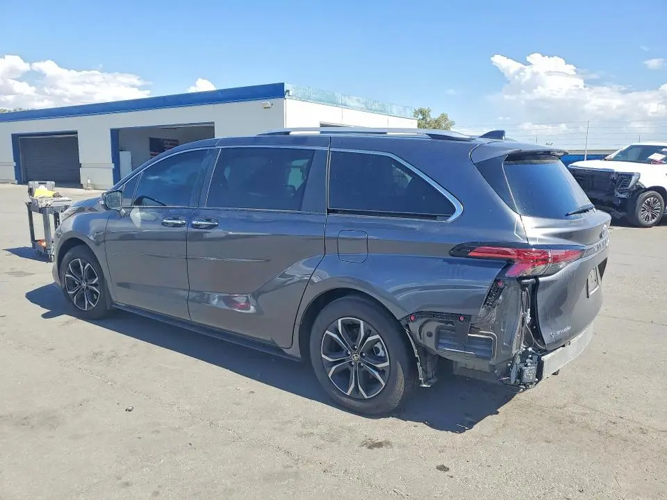 2025 TOYOTA SIENNA PLATINUM 7-PASSENGER  