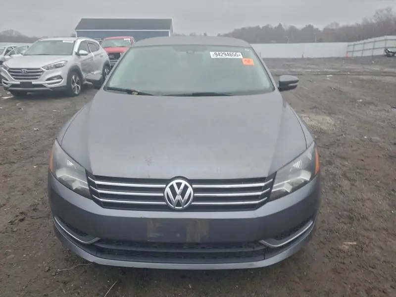 2015 VOLKSWAGEN PASSAT S  