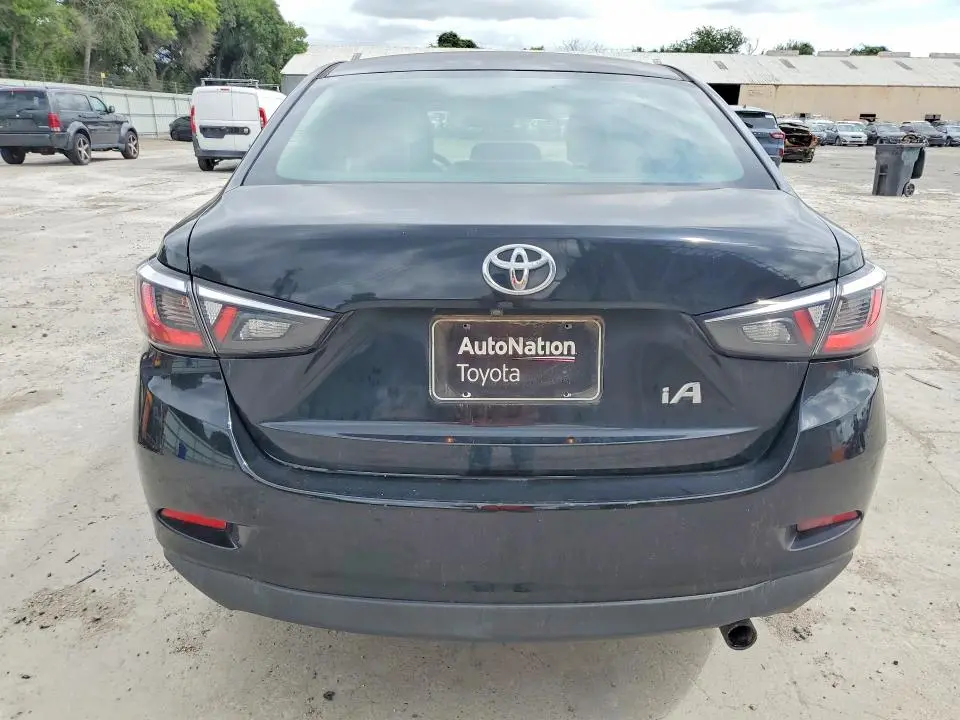 2017 TOYOTA YARIS IA BASE  