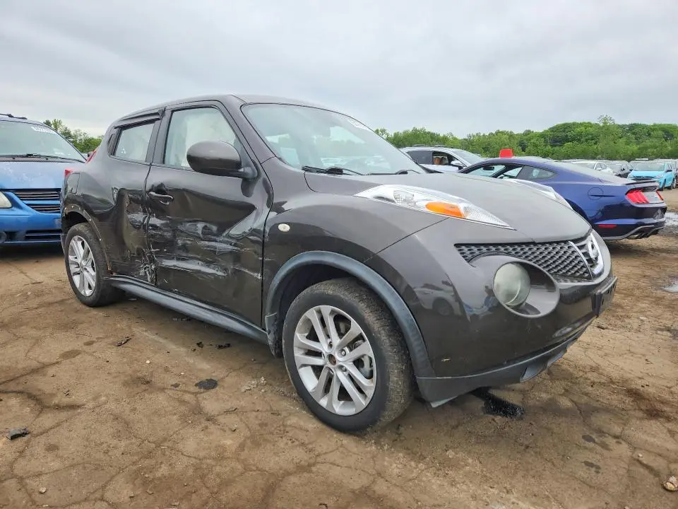 2011 NISSAN JUKE S  