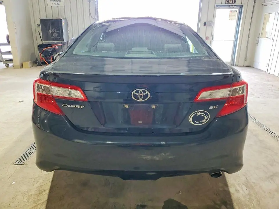 2012 TOYOTA CAMRY SE  