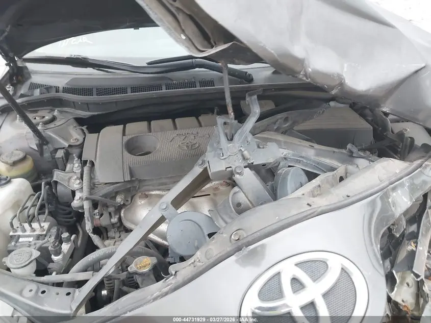2011 TOYOTA CAMRY LE