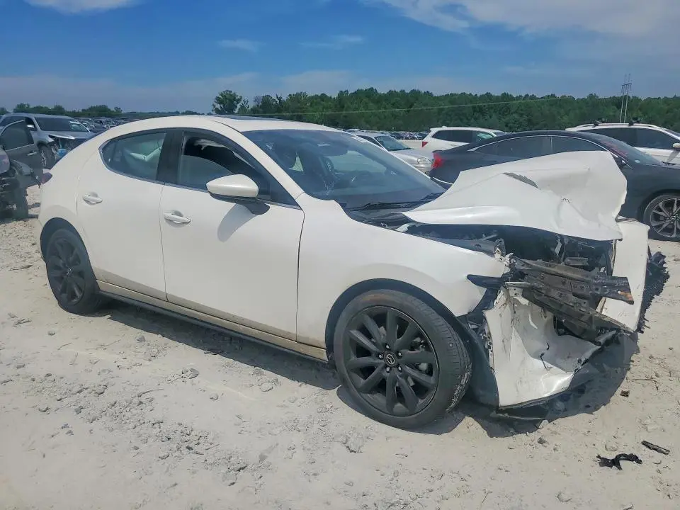 2022 MAZDA 3 PREMIUM  