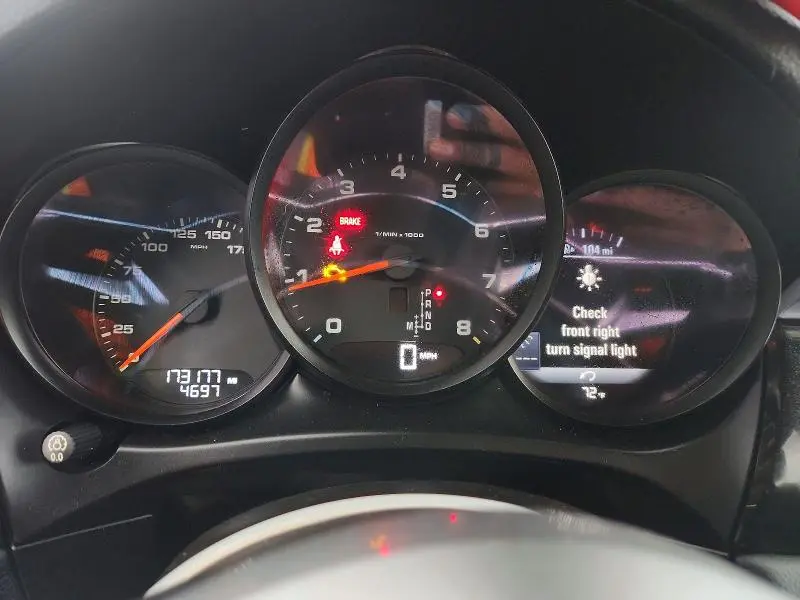 2017 PORSCHE MACAN   