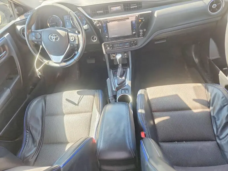 2017 TOYOTA COROLLA SE  