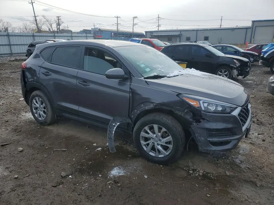 2021 HYUNDAI TUCSON SE  