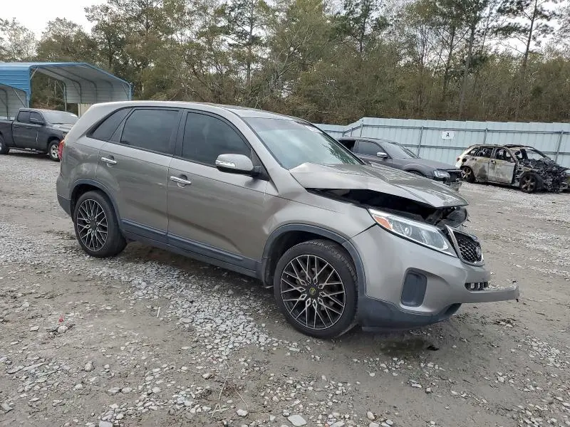 2015 KIA SORENTO LX  