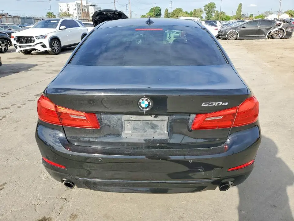 2019 BMW 530E   