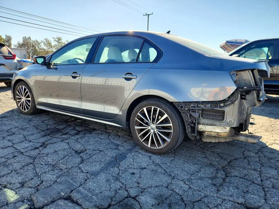 2016 VOLKSWAGEN JETTA SPORT  