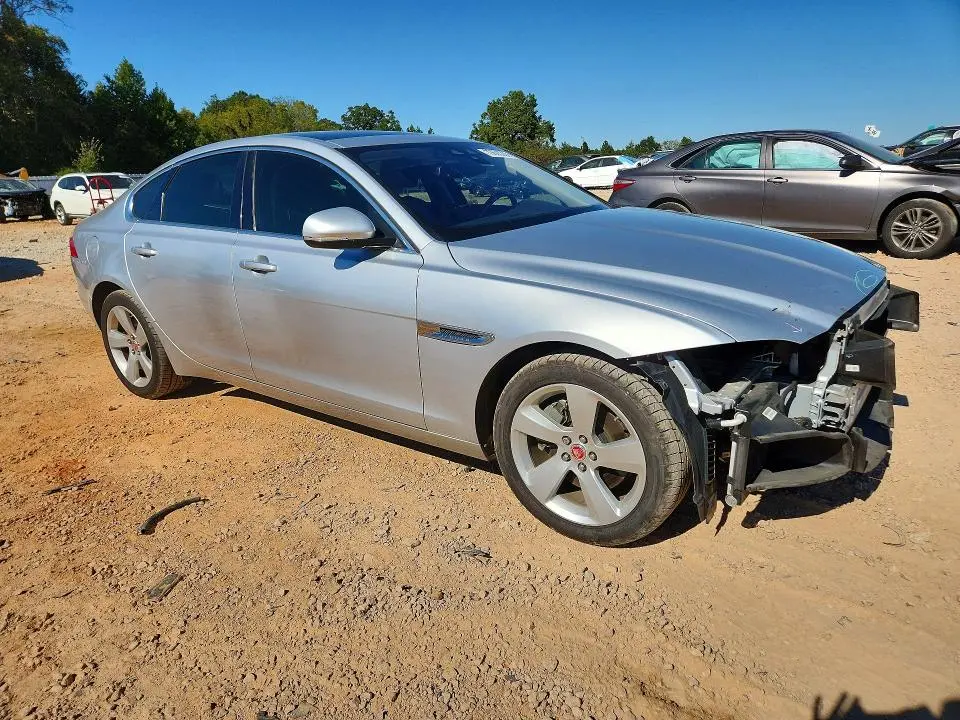 2018 JAGUAR XF   