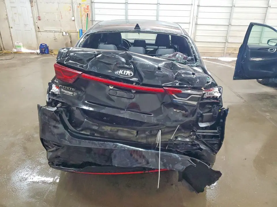 2021 KIA FORTE GT-LINE  