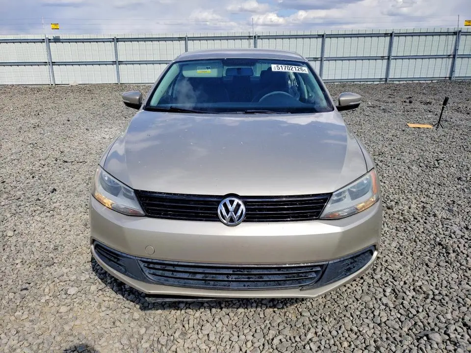 2012 VOLKSWAGEN JETTA SE  