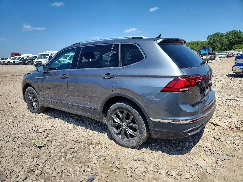 2022 VOLKSWAGEN TIGUAN SE  