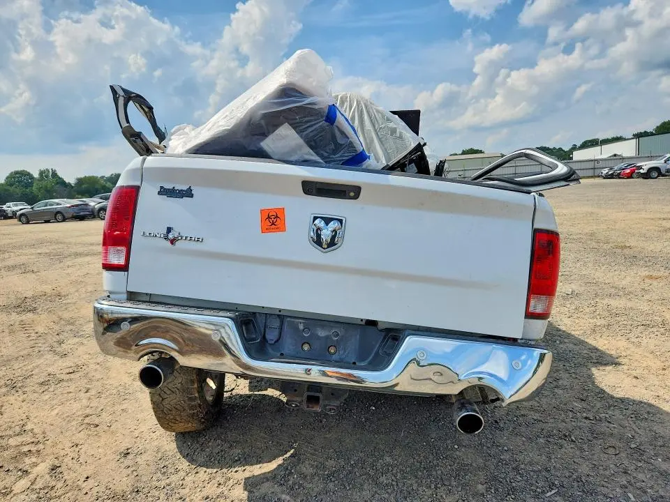 2017 RAM 1500 SLT  