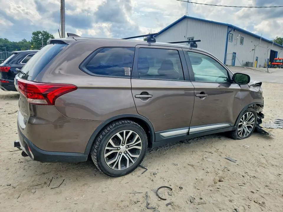 2018 MITSUBISHI OUTLANDER ES  