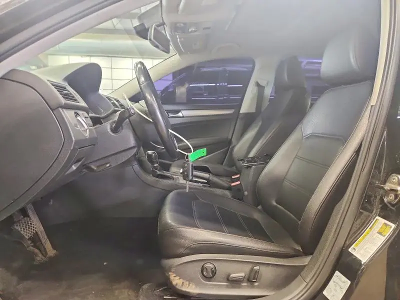 2014 VOLKSWAGEN PASSAT SE  