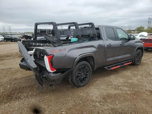 2022 TOYOTA TUNDRA SR5  