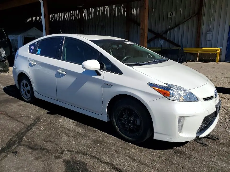 2014 TOYOTA PRIUS THREE  