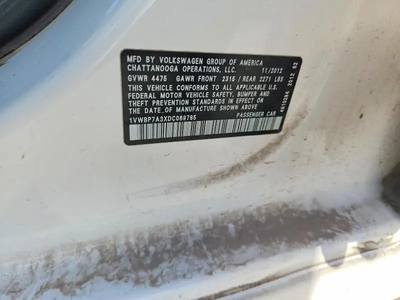2013 VOLKSWAGEN PASSAT SE  