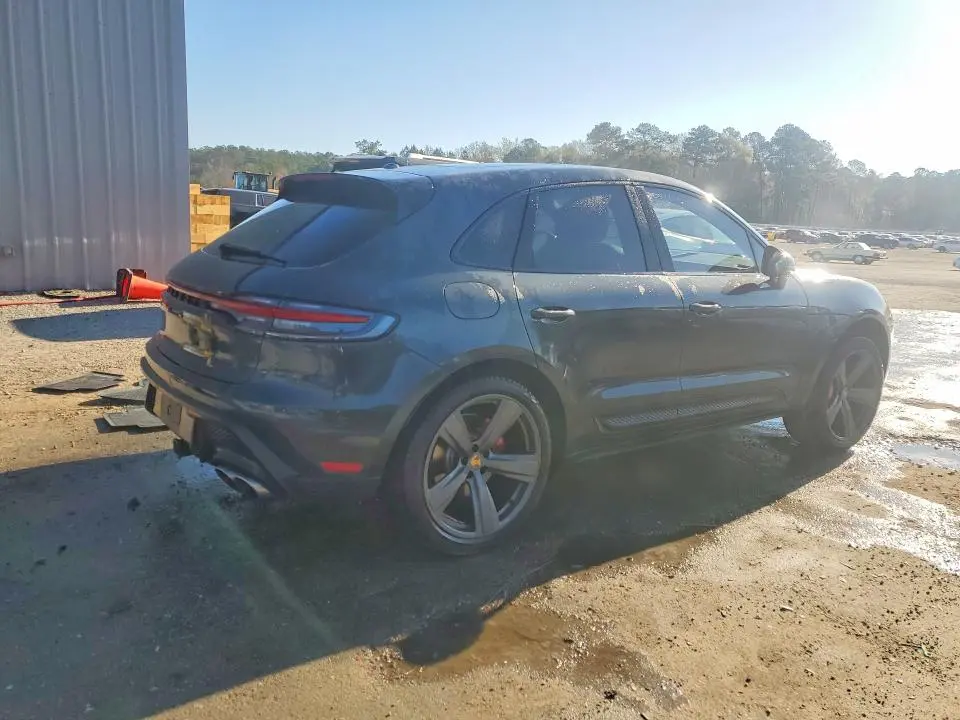 2026 PORSCHE MACAN S  