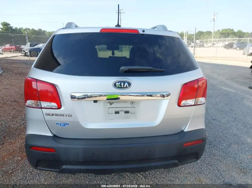 2012 KIA SORENTO LX