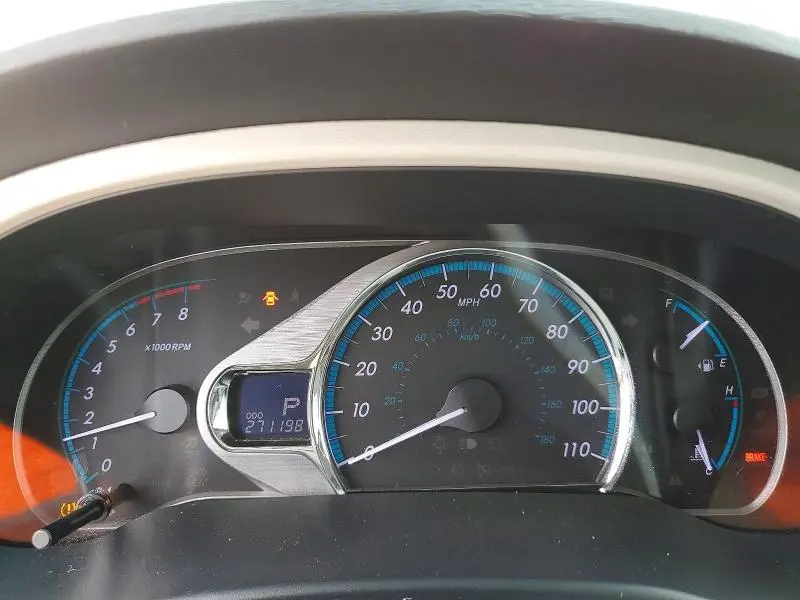 2011 TOYOTA SIENNA XLE 8-PASSENGER  