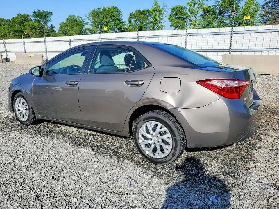 2017 TOYOTA COROLLA LE  