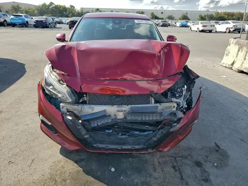 2022 NISSAN ALTIMA SV  