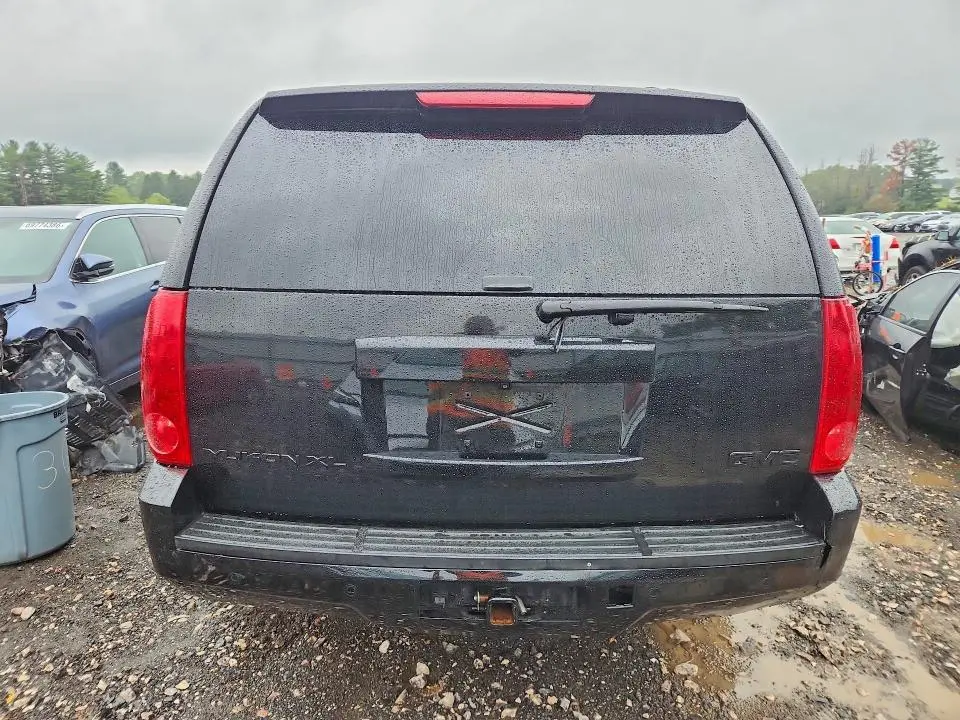 2011 GMC YUKON XL K1500 SLT  