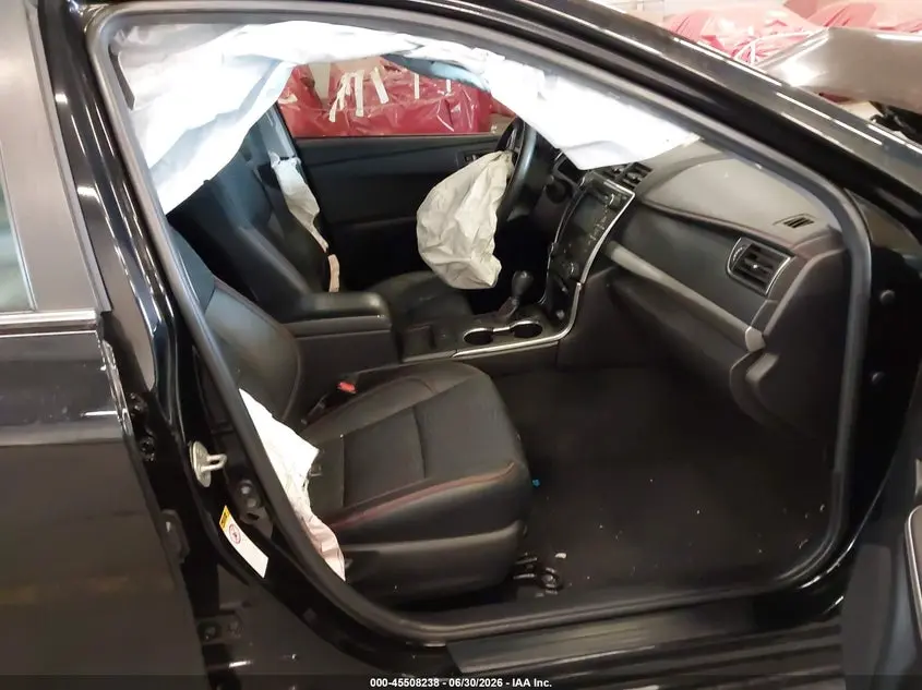 2015 TOYOTA CAMRY HYBRID SE