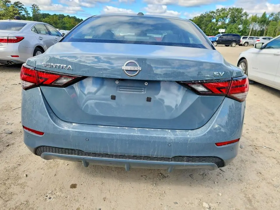 2024 NISSAN SENTRA SV  