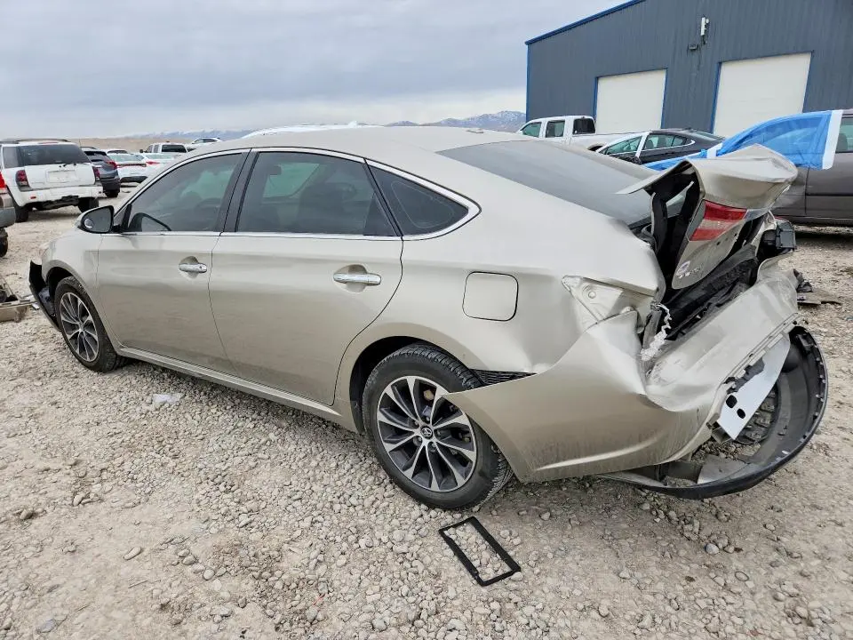 2018 TOYOTA AVALON XLE  