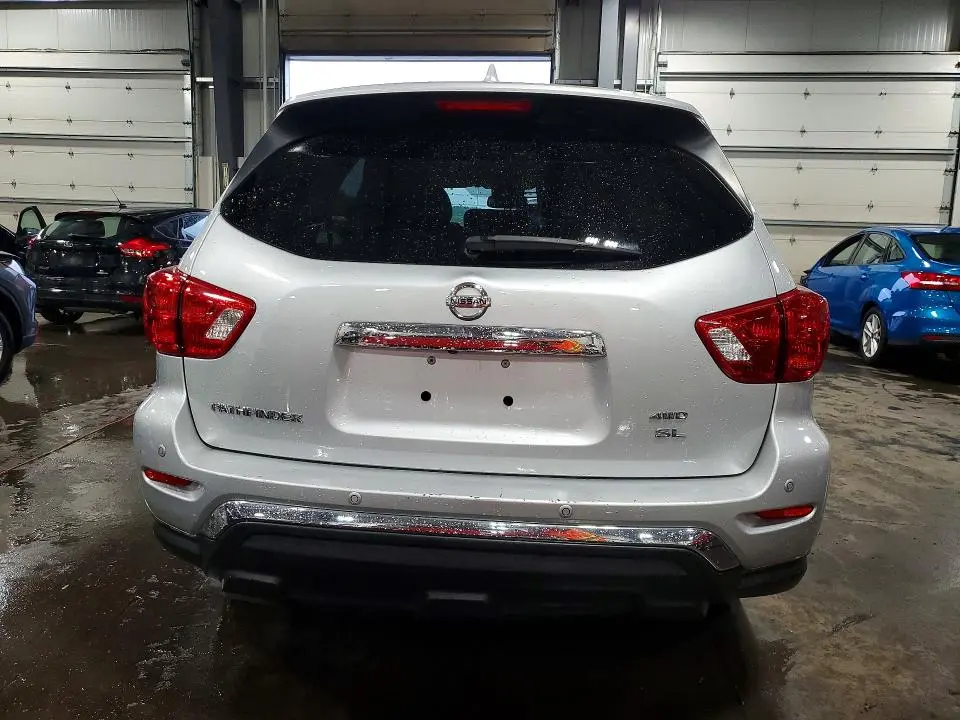 2019 NISSAN PATHFINDER SL  