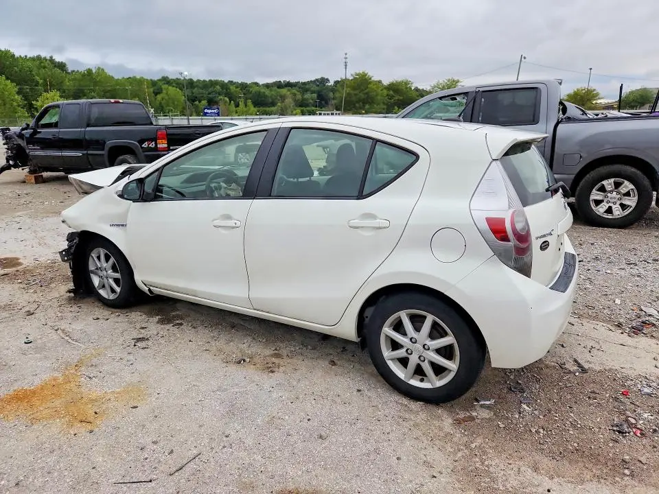 2013 TOYOTA PRIUS C THREE  