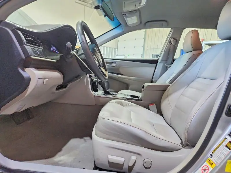 2015 TOYOTA CAMRY XLE  