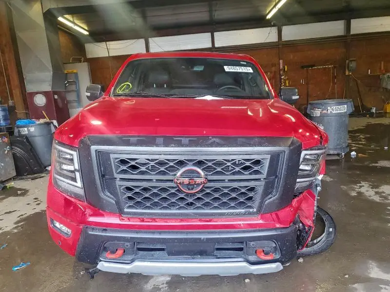 2024 NISSAN TITAN PRO-4X  