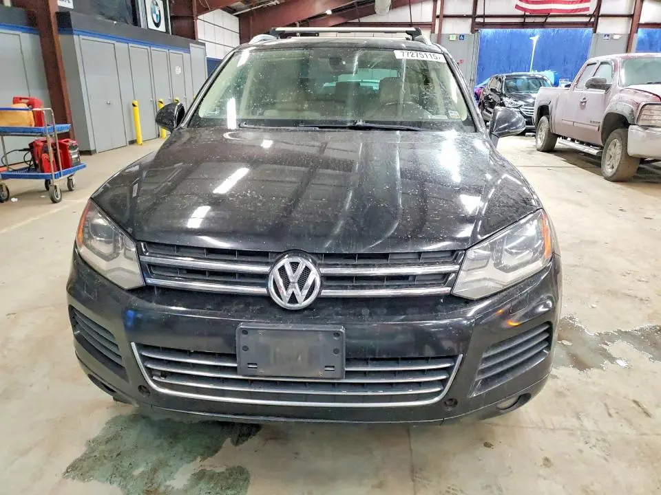 2013 VOLKSWAGEN TOUAREG V6  
