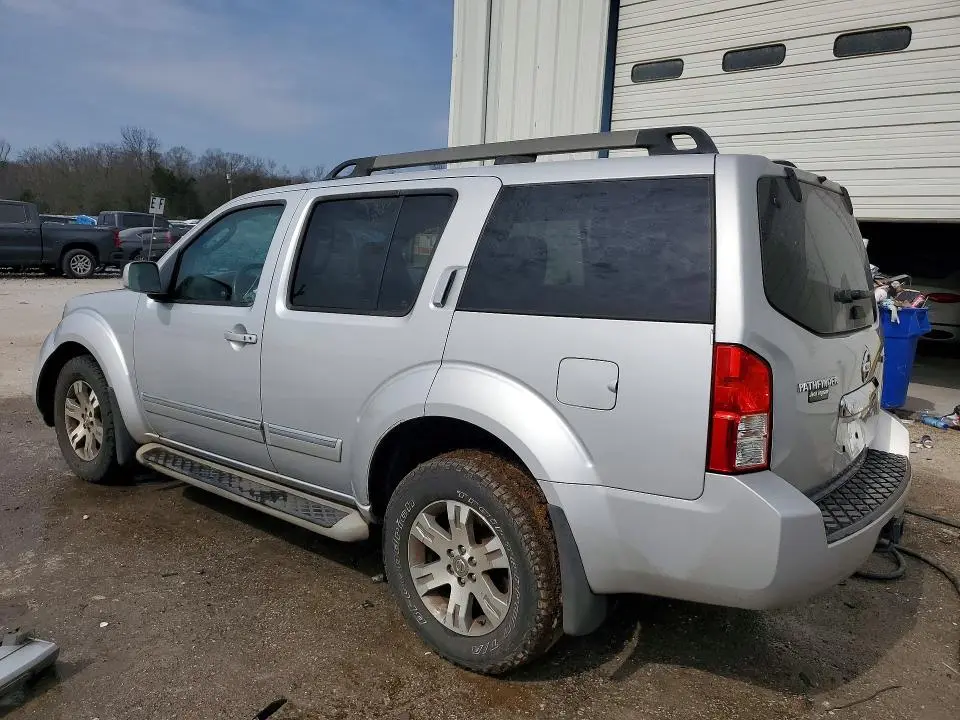 2012 NISSAN PATHFINDER S  