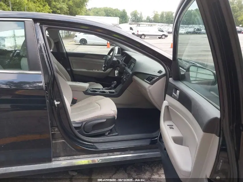 2017 HYUNDAI SONATA SPORT