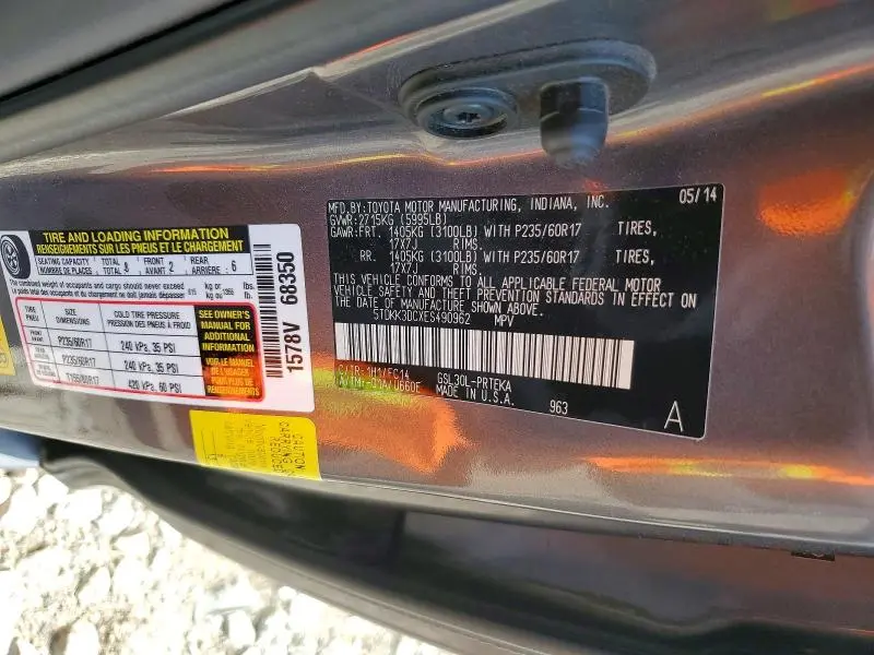 2014 TOYOTA SIENNA LE  