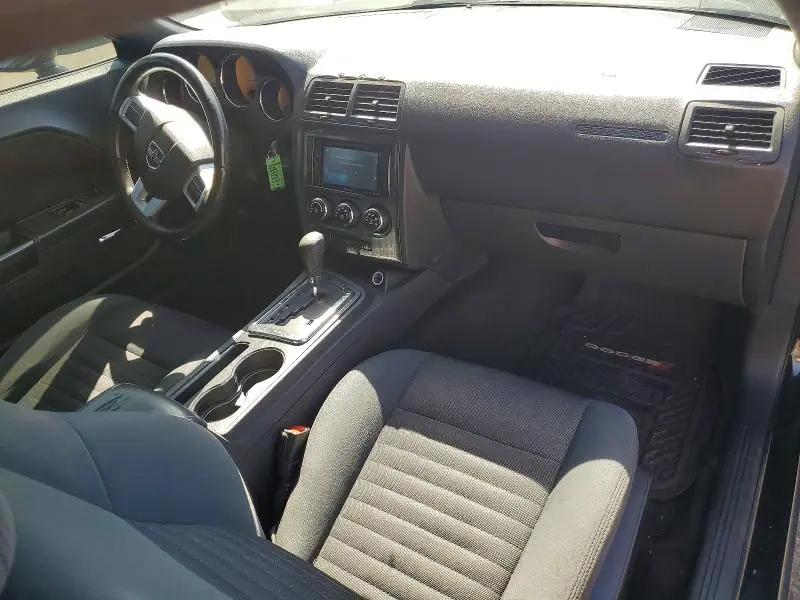 2013 DODGE CHALLENGER SXT  