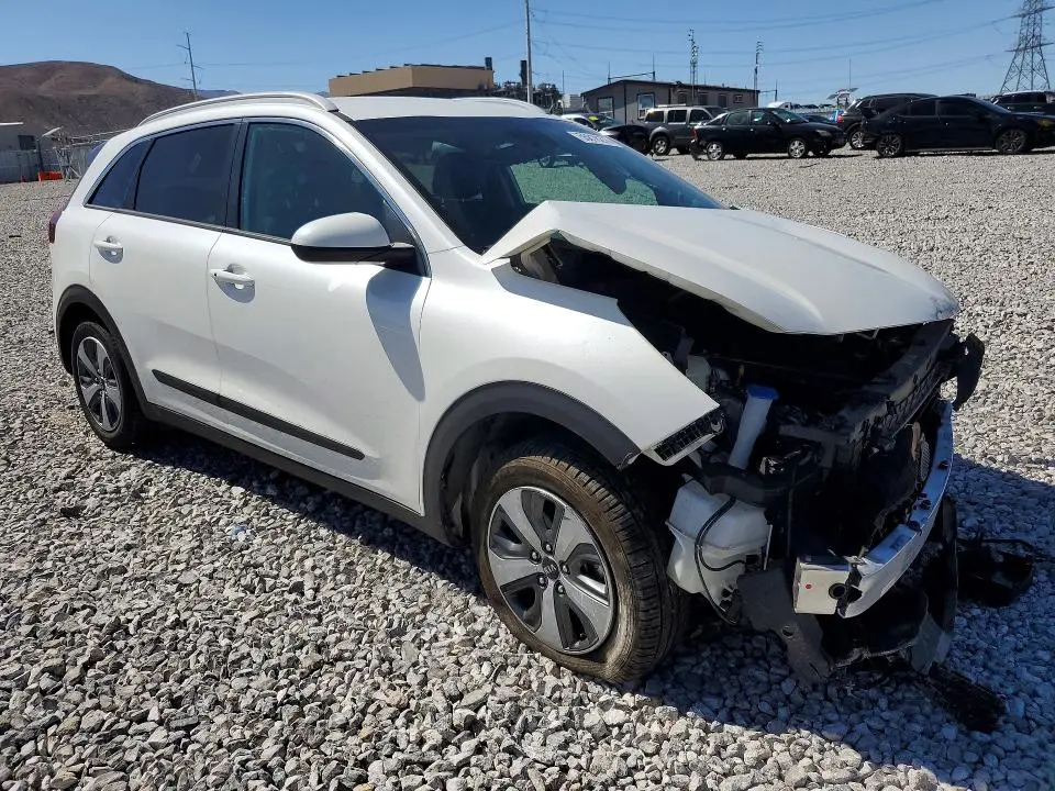 2017 KIA NIRO LX  