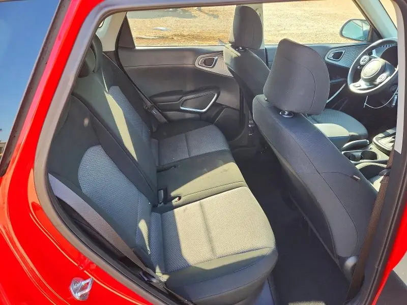 2022 KIA SOUL LX  