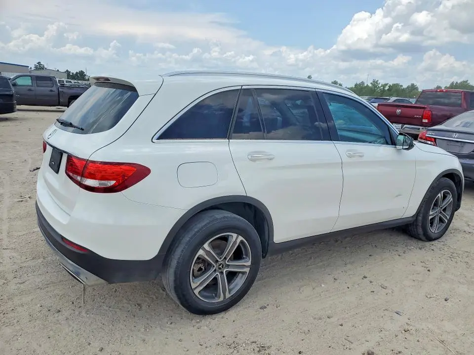 2019 MERCEDES-BENZ GLC 300  